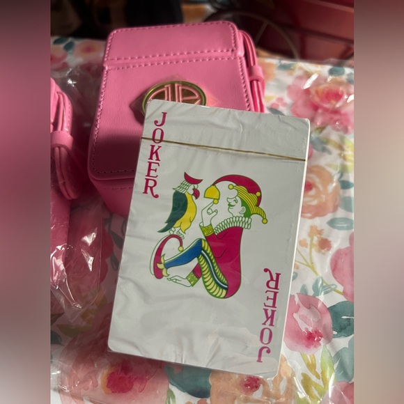 LILLY PULITZER DECK OF PLAYING CARDS W/ CASE - Picture 3 of 7